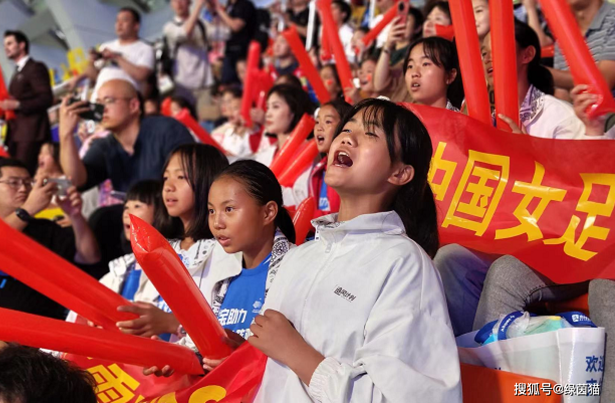 关于浙江队训练开放日；今晚伤情更新引欢呼；欧超杯在即；赛季目标并未改变的信息