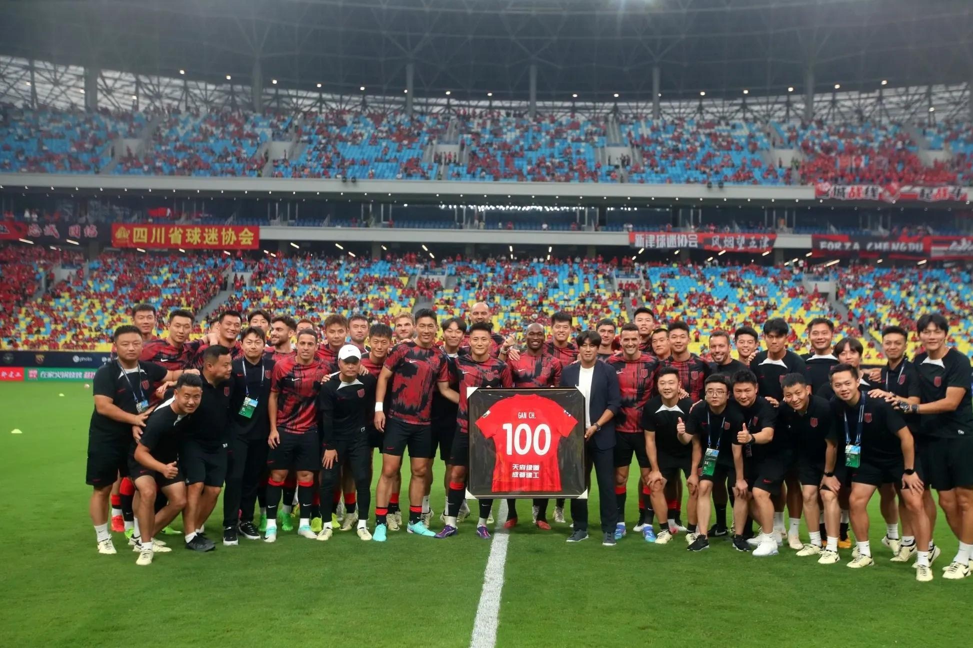 包含葡超倒计时，成都蓉城冲刺阶段内部沟通，细节引发关注，管理层满意，阵容厚度经受考验的词条