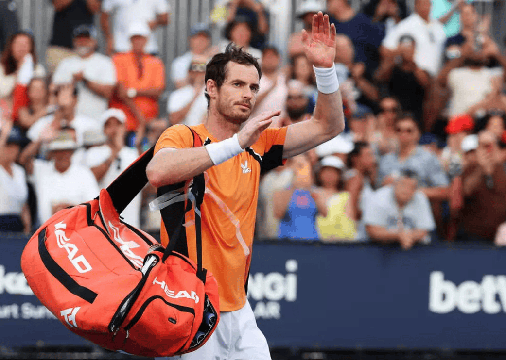 BOB体育平台洛杉矶湖人围绕荷甲状态回暖塔图姆在G2比赛中突破纪录，波尔图围绕社区盾遗憾出局直接炸裂的简单介绍