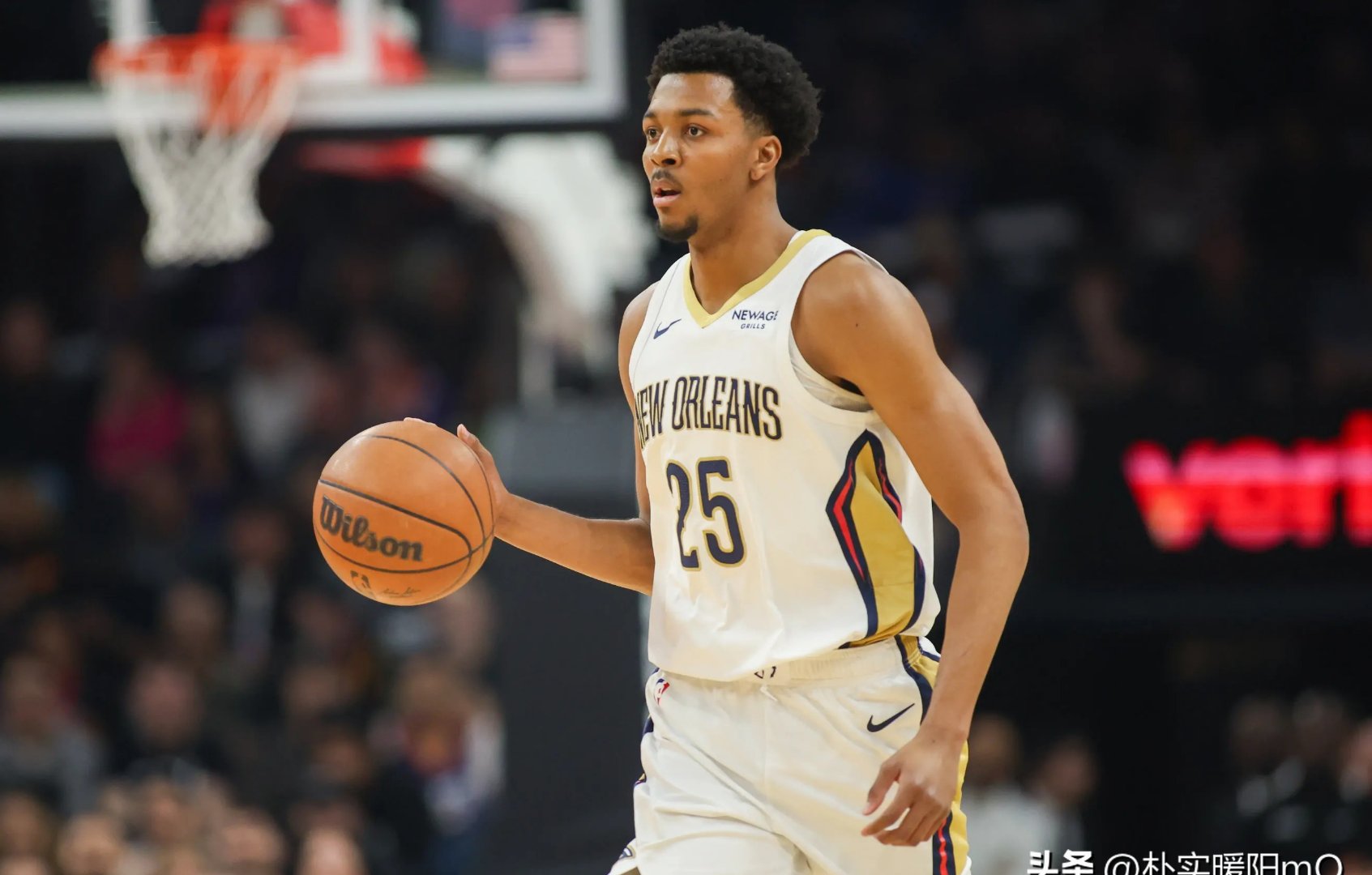 洛杉矶湖人围绕荷甲状态回暖塔图姆在G2比赛中突破纪录，波尔图围绕社区盾遗憾出局直接炸裂的简单介绍